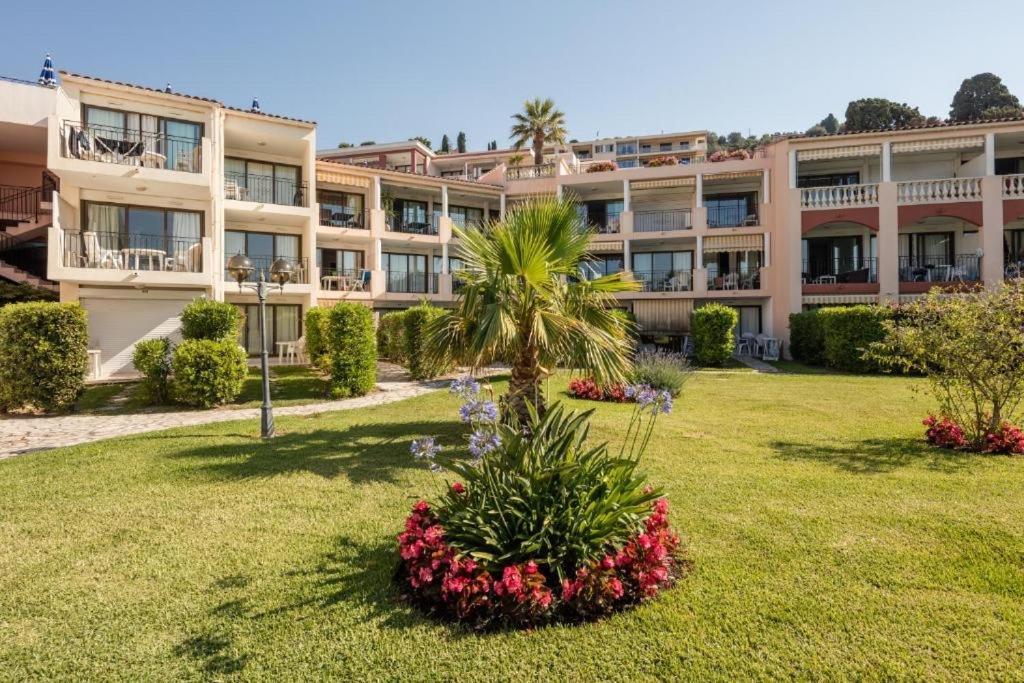 וילפראנש-סור-מר Appartement Bord De Mer Residence L'Ange Gardien מראה חיצוני תמונה